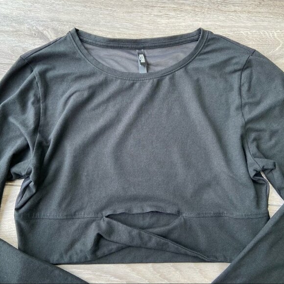 Victoria’s Secret  Sport Twist Crop Top - Picture 4 of 10